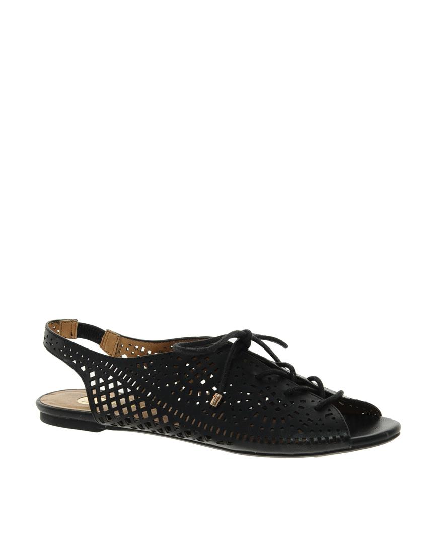 Foto Zapatos negros con cordones y aberturas de River Island Negro