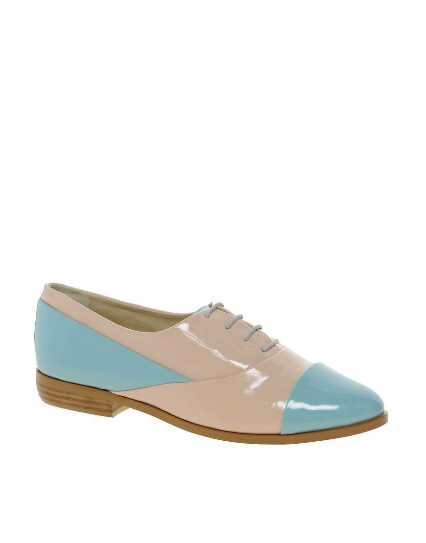 Foto Zapatos Oxford MASCOT de ASOS Pastel
