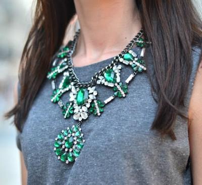 Foto Zara Sold Out Lookbook. Crystals Green Necklace Green Glass Beads. Bloggers.
