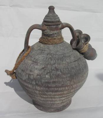 Foto Ánfora Con Anforitas. Amphora With Three Small Amphoras foto 637360