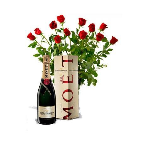 Foto 12 Rosas Rojas y Moët Chandon