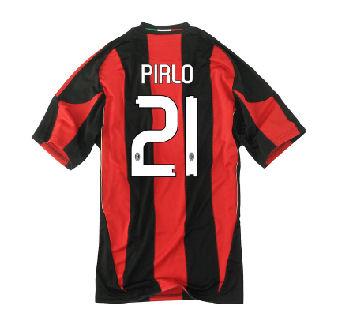 Foto 2010-11 AC Milan Home Shirt (Pirlo 21) foto 823640