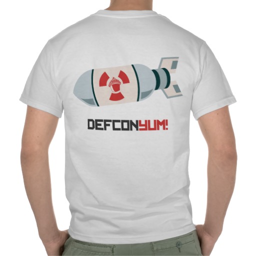 Foto ¡Defcon YUM! Camisa del logotipo y de YUMBomb foto 500733