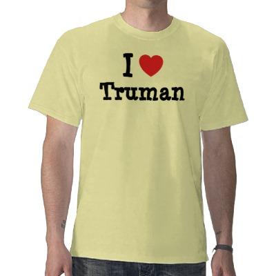 Foto Amo el personalizado del corazón de Truman persona Tshirt foto 9504