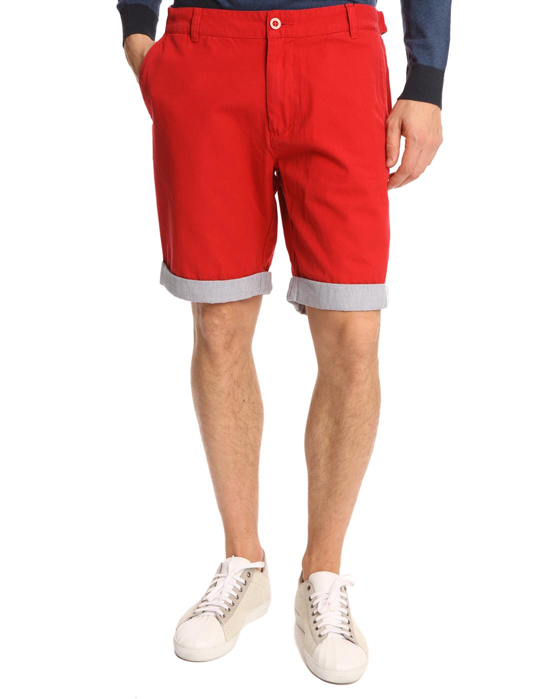 Foto Bermudas rojas con revés a contraste