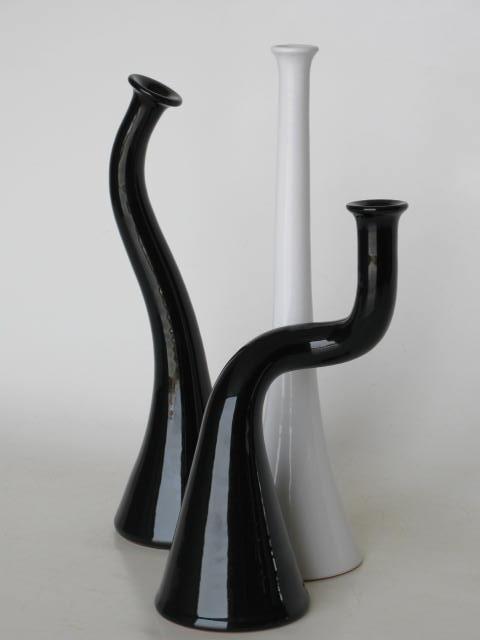 Foto botellas cuello blanco y negro