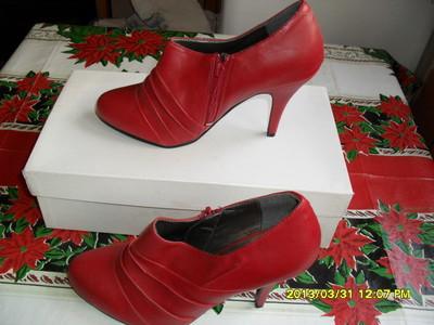 Foto Botines , Blanco , Calzado De Mujer, Numero 37 ,con Tacon, Un Uso Solo  foto 313863