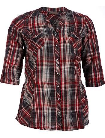 Foto Camisa a cuadros con tachuelas foto 859771