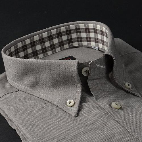 Foto Camisa color liso marrón algodón cheurón (tejido espigado), cuello estilo button-down, puño doble ojal foto 447120