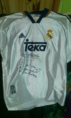 Foto Camiseta Real Madrid  Dedicada R.carlos foto 302644