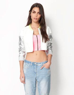 Foto Cazadora Chaqueta Metalizada Y Blanca Bershka Mujer Temporada Nueva Luxury