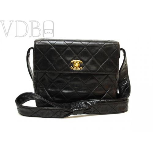 Foto Chanel Black With Gold Hardware Leather Shoulder Flap Bag foto 6888