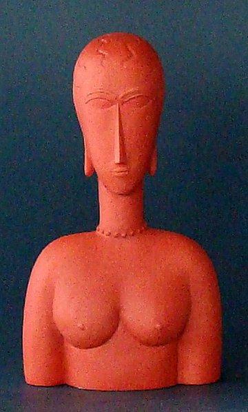 Foto Estatua grande busto rojo de Modigliani