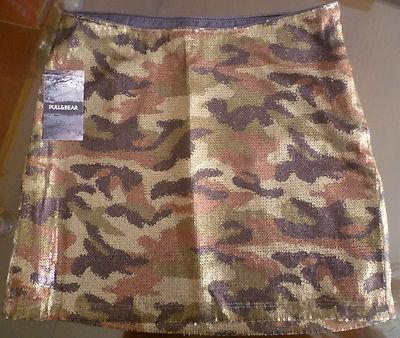 Foto Falda  Estampado Militar De Pull And Bear. Talla S. Nueva