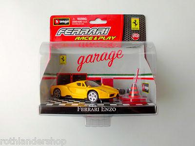 Foto Ferrari Enzo. Race & Play. Oficial. Burago 1:43 foto 622592