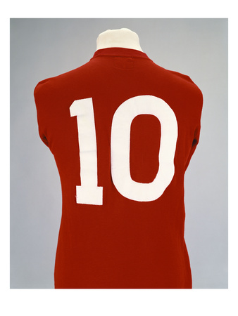 Foto Lámina A Red England World Cup Final International Shirt, No.10, Worn by Geoff Hurst in 1966 World Cup…, 61x46 in. foto 700959