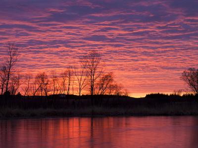 Foto Lámina fotográfica Brilliant Sunset Reflects into the Calamus River in Loup County, Nebraska, USA de Chuck Haney, 61x46 in. foto 824783