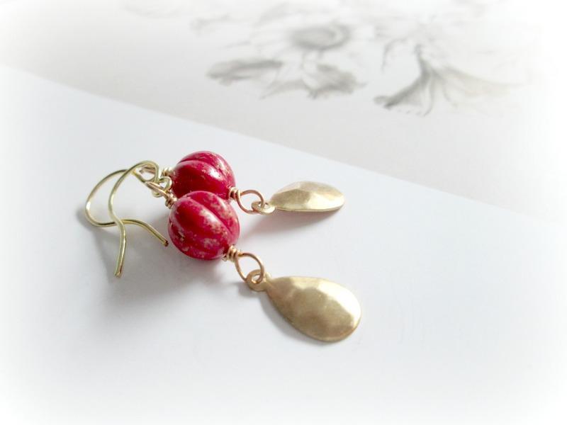 Foto Liguria - pendientes oro y rojo