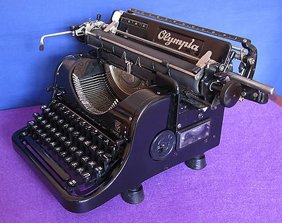 Foto Maquina De Escribir Olympia - Mod.8 De 1948. Rusa. Cyrillic Alphabet Typewriter foto 38672
