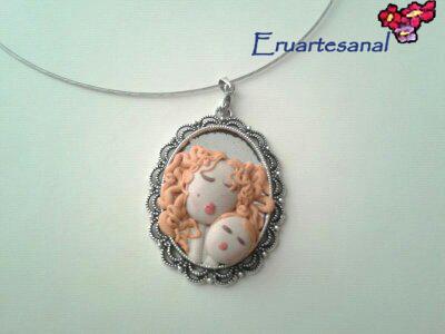 Foto Maternidad en relieve naranja