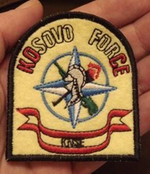 Foto Medalla Parche Fuerzas Españolas De Paz En Kosovo foto 890378