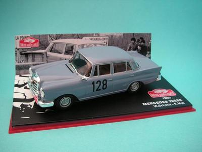 Foto Mercedes 220 Se - Schock - Rally Montecarlo 1960 - 1/43 Nuevo - Ixo / Altaya foto 482033