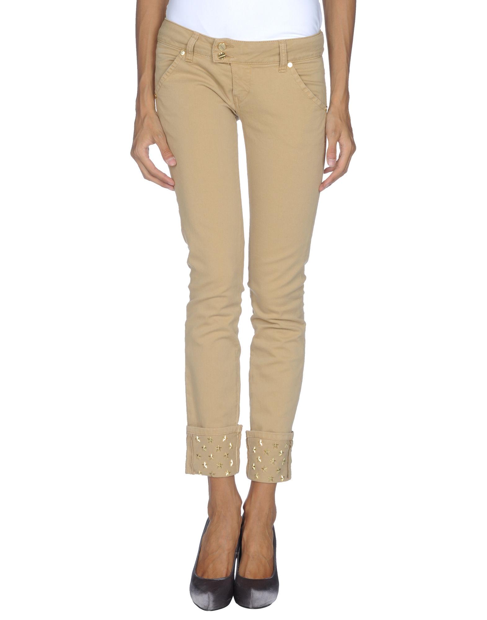 Foto met pantalones vaqueros
 foto 436774