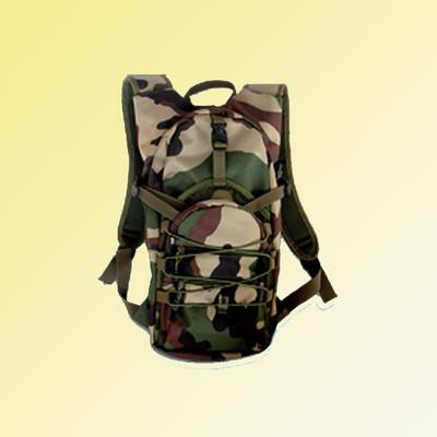 Foto mochila militar camuflaje 35 litros + recipiente de bebidas isotonicas, montaña foto 243004