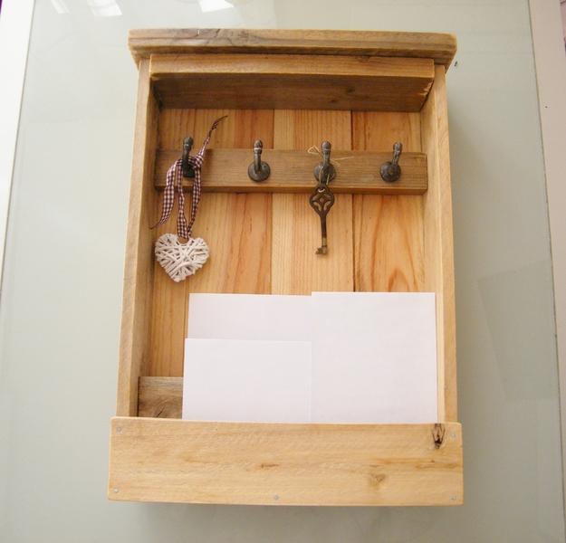 Foto Mueble Para Llaves Y Correo