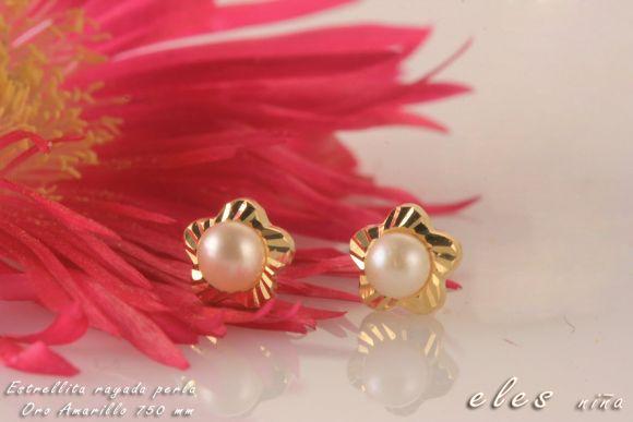 Foto Par pendientes oro 18K flor tallada perla