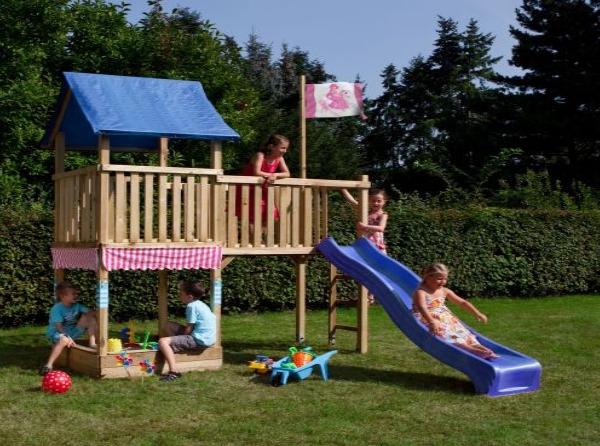 Foto Parque Infantil de Exterior princesas con tobogán.
