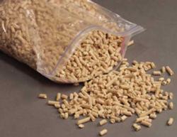 Foto pellet saco 15 kg. din plus ebepellet