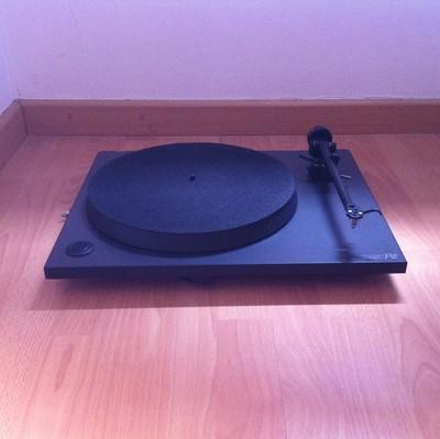 Foto Plato Rega P2 Con Capsula Ortofon Turntable foto 600673