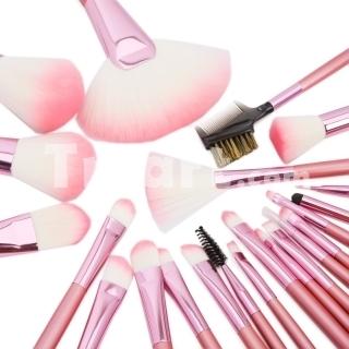 Foto Profesional Cepillo Cosméticos Conjunto Con Maquillaje foto 892325