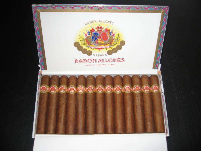 Foto Ramon Allones Specially Selected Caja x 25