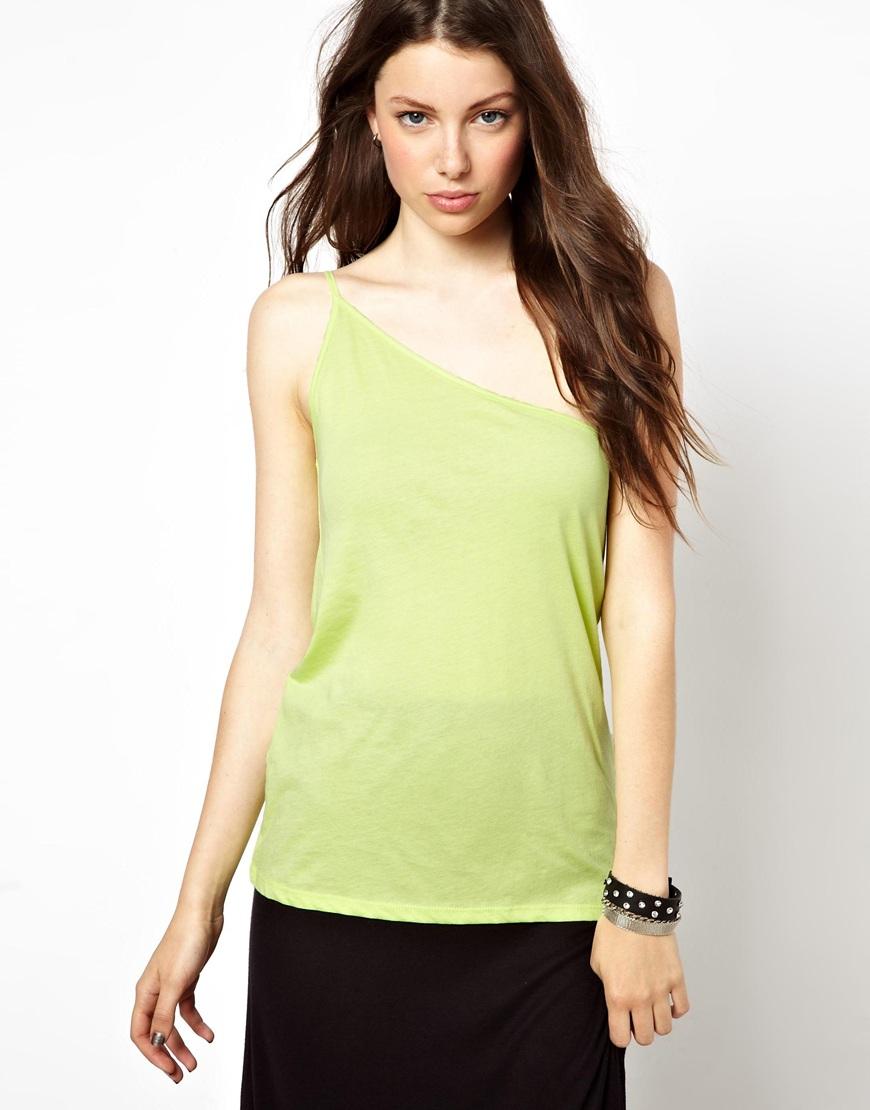Foto Top asimétrico de Cheap Monday Highlight