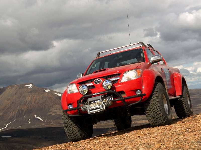 Foto Toyota Helux Invincible