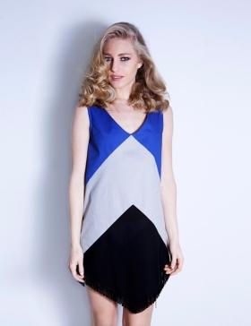 Foto Vestido tricolor con escote en 