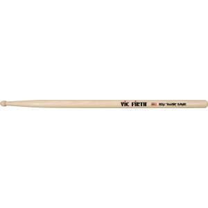 Foto Vic firth SNM Nicko McBrian. Baquetas