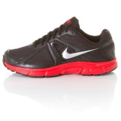 Foto Zapatilla Nike de Running Dart 9 en rojo y negro foto 409586