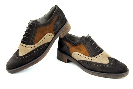 Foto zapato inglés de serraje marrón-taupe-negro